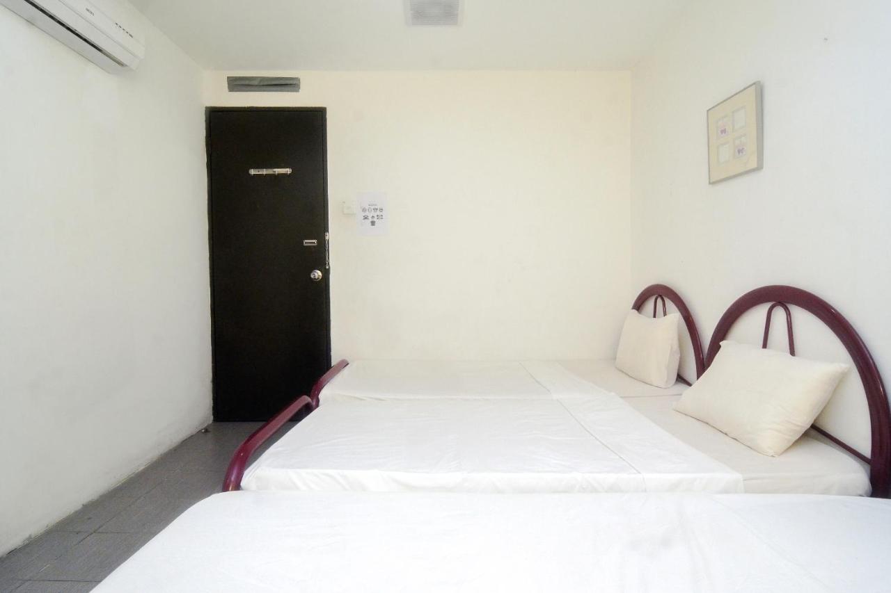 Spot On 89886 Backpacker'S Stay Services Kuching Exterior foto